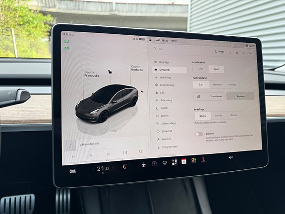 Tesla Model 3 23 of 26
