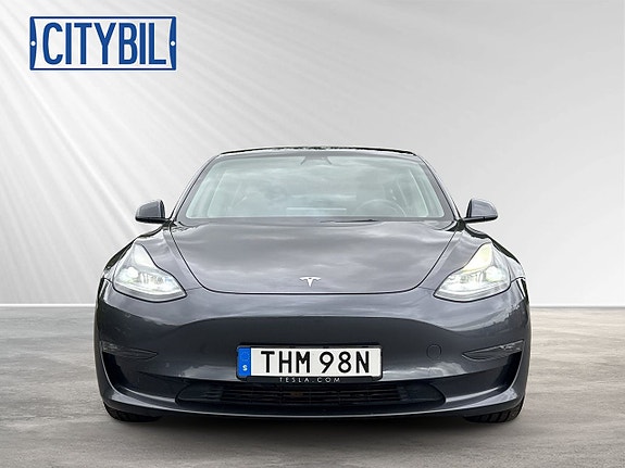 Tesla Model 3 8 of 26