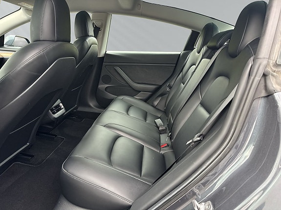 Tesla Model 3 16 of 26