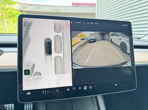 Tesla Model 3 19 of 26