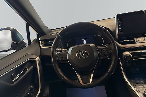 Toyota RAV4 9 of 10
