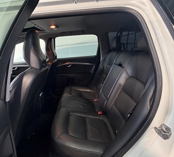 Volvo XC70 7 of 20