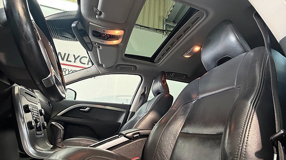 Volvo XC70 8 of 20