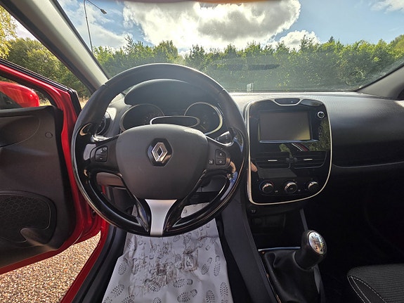 Renault Clio 11 of 11