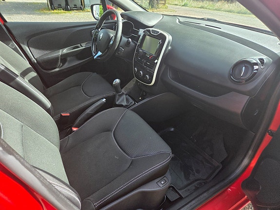 Renault Clio 10 of 11