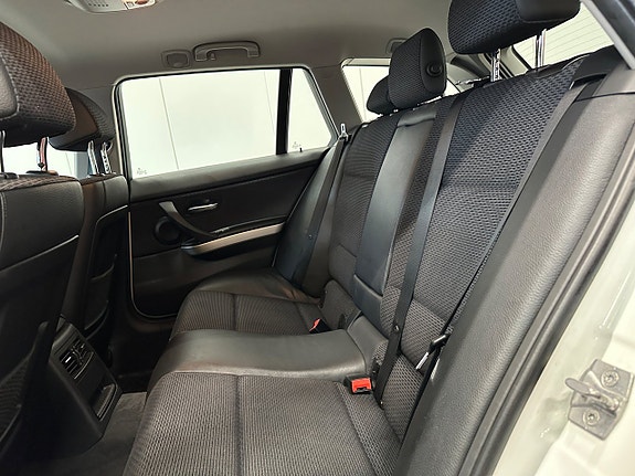 BMW 320d 20 of 20