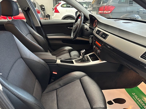 BMW 320d 16 of 20