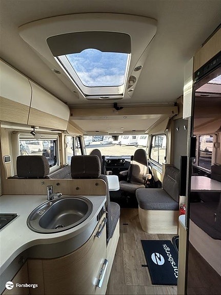Hymer B680 MC - Smidig & fin bil för 4 personer! 17 of 21