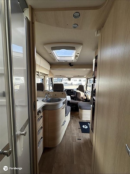 Hymer B680 MC - Smidig & fin bil för 4 personer! 16 of 21