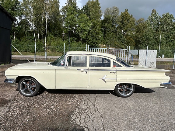 Chevrolet Bel Air 5 of 16