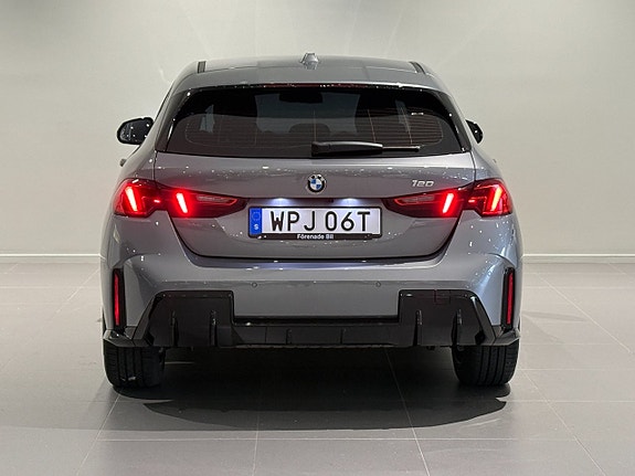 BMW 120 4 of 18