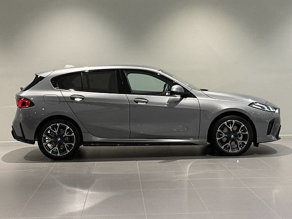 BMW 120 3 of 18