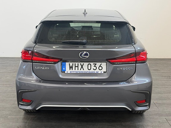 Lexus CT200h 5 of 15
