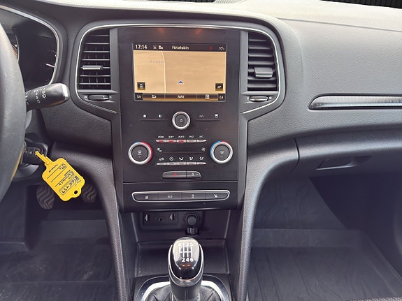 Renault Megane 17 of 19