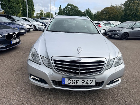 Mercedes-Benz E250 7 of 20