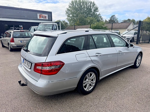 Mercedes-Benz E250 5 of 20