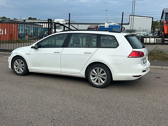 Volkswagen Golf VII 5 of 6
