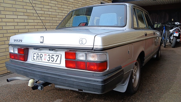 Volvo 240 2 of 3