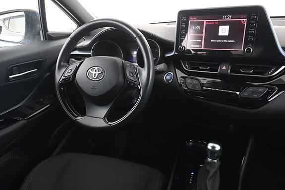 Toyota C-HR 14 of 30