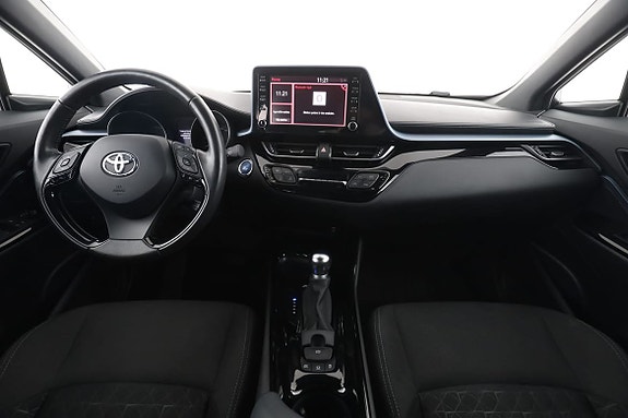 Toyota C-HR 13 of 30