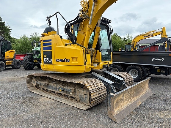 Komatsu PC138US-11E0 2 of 9