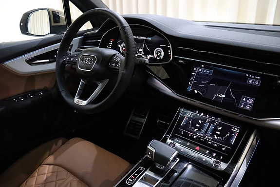 Audi Q7 27 of 30