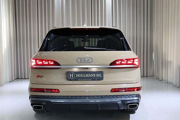 Audi Q7 12 of 30