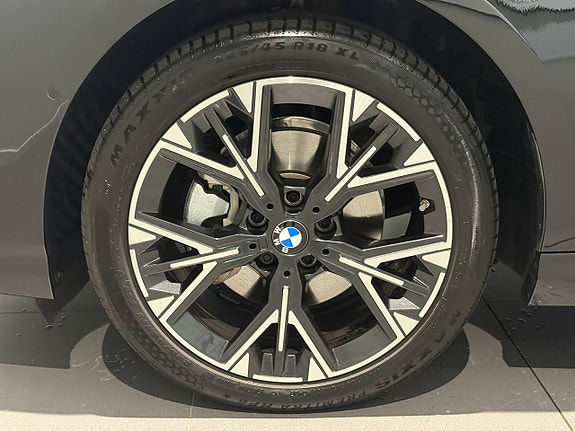 BMW 120 5 of 18