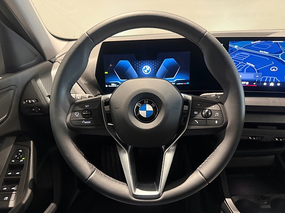 BMW 120 13 of 18