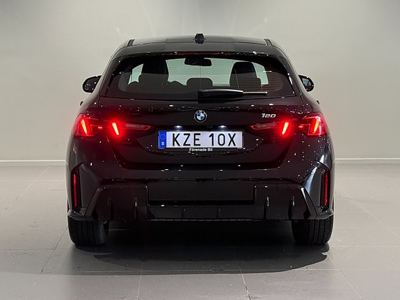 BMW 120 4 of 18