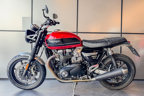 Triumph Speed Twin 1200 3 of 5