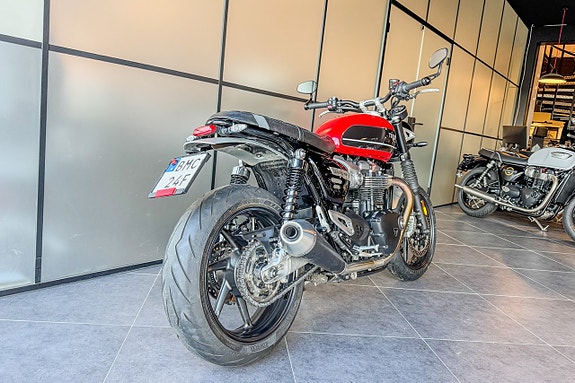Triumph Speed Twin 1200 4 of 5