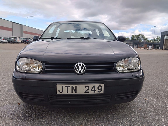 Volkswagen Golf IV 9 of 30