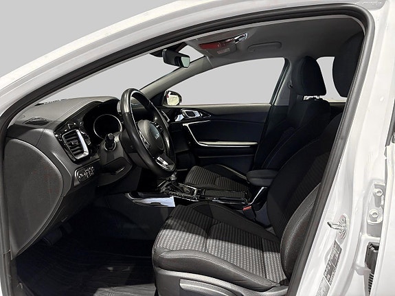 Kia Ceed 8 of 14