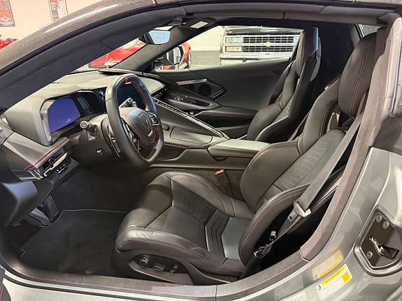 Chevrolet Corvette 22 of 28