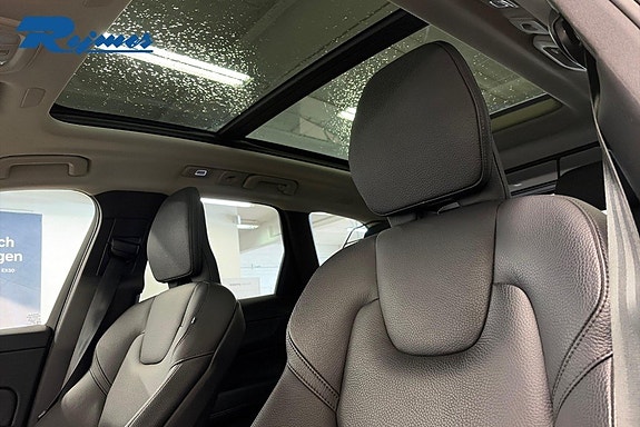 Volvo XC60 11 of 18
