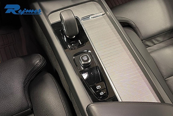 Volvo XC60 7 of 18