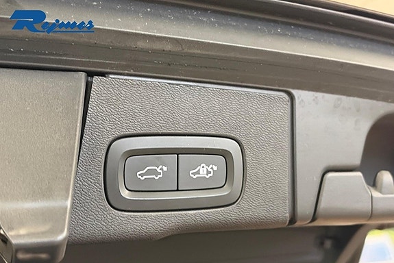 Volvo XC60 12 of 18