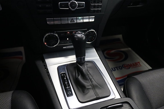 Mercedes-Benz C220 15 of 17