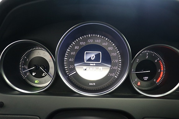 Mercedes-Benz C220 13 of 17