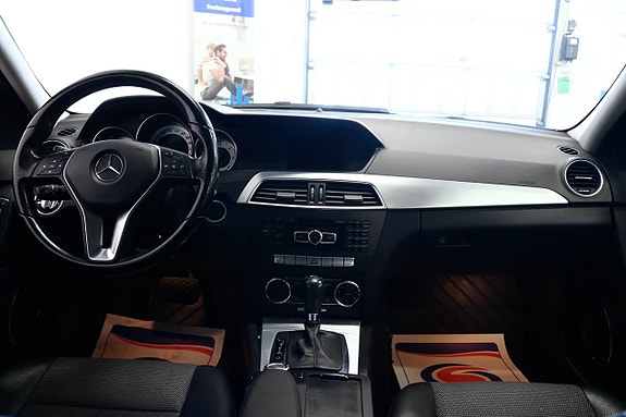 Mercedes-Benz C220 11 of 17