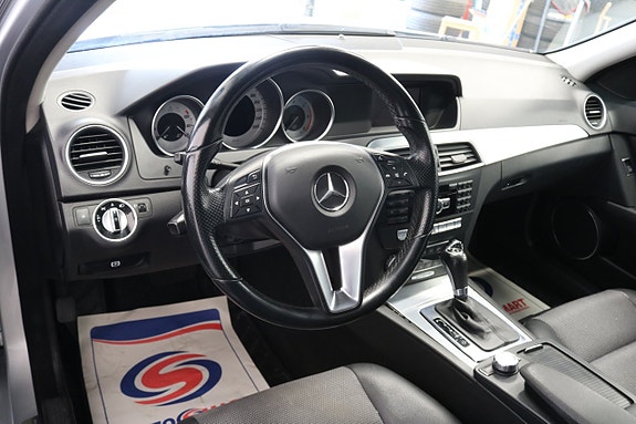 Mercedes-Benz C220 12 of 17
