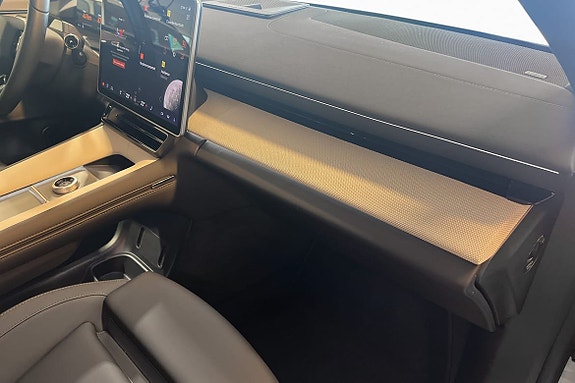 Polestar 4 21 of 26