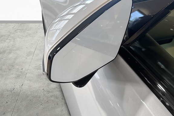 Polestar 4 18 of 26