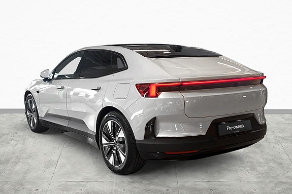 Polestar 4 8 of 26