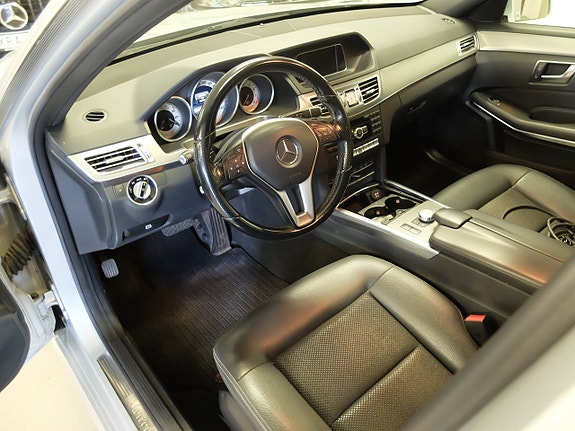 Mercedes-Benz E250 7 of 11
