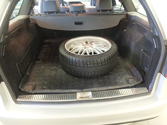 Mercedes-Benz E250 10 of 11