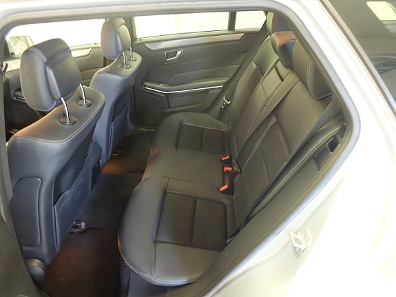 Mercedes-Benz E250 8 of 11