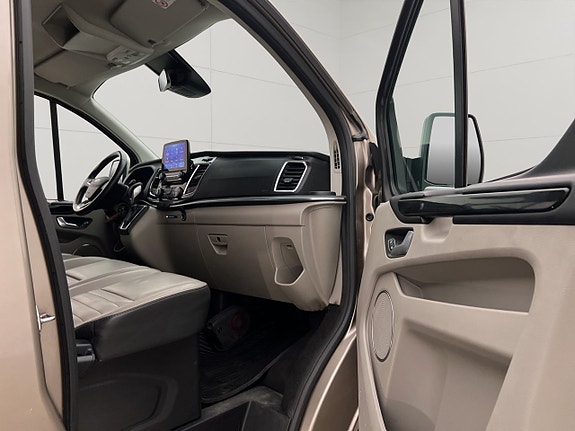 Ford Custom Tourneo 27 of 30