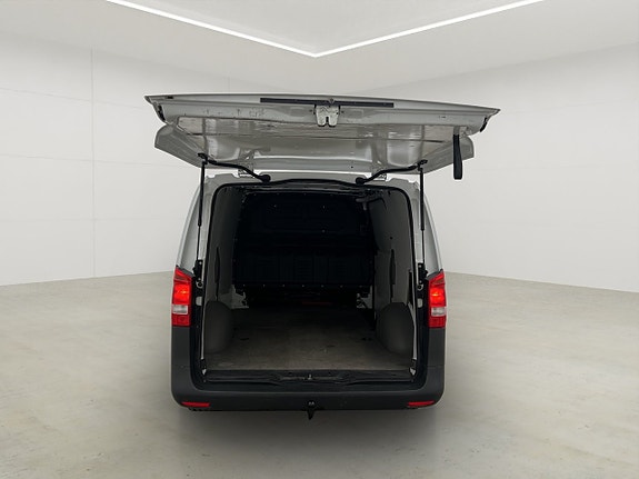 Mercedes-Benz Vito E-CELL 13 of 28